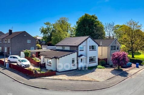 Crummock Gardens, Beith Four bedroom detached home