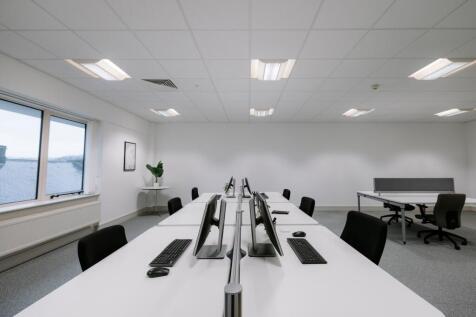 Office to rent Image 4