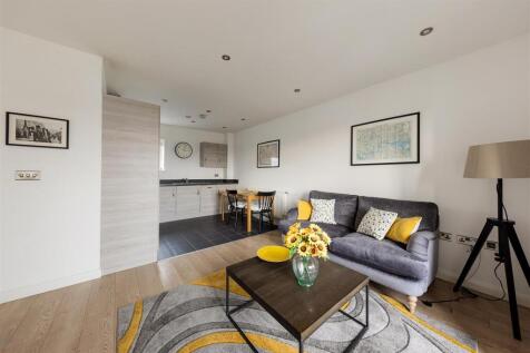 Thornbury Way, E17
