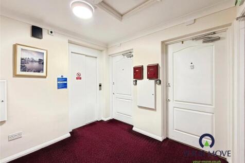 Communal Area/Lift