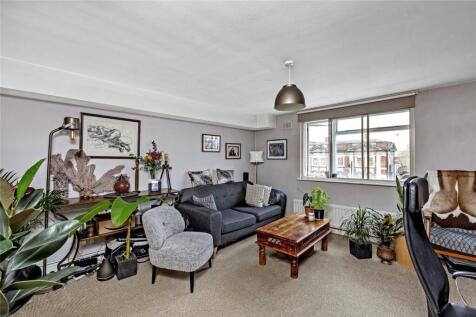 Slievemore Close, London, SW4 photo 4