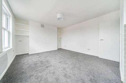 Open Plan Reception/Kitchen