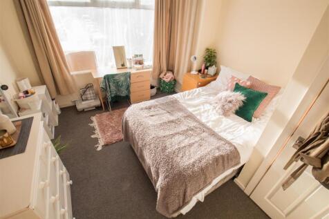 bedroom 2.2.jpg