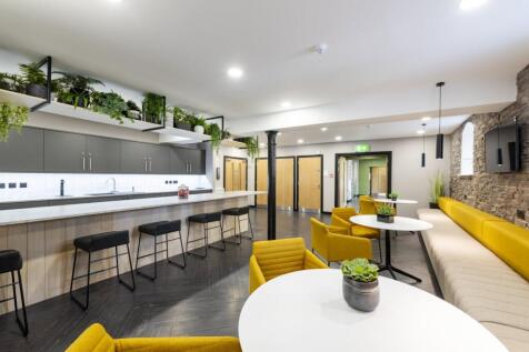 Edinburgh Bus LoungeKitchen.jpeg