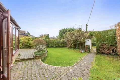 Merano, School Close, Cryers Hill HP15 6JX-10.jpg