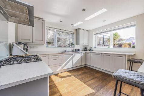 5 Culver Drive, Hayling Island-PorticoMarketing-So