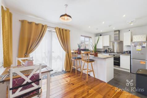 Dining/Kitchen