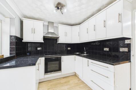 NN18, Lundy Avenue, Corby photo 5