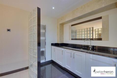 Breakfasting Kitchen