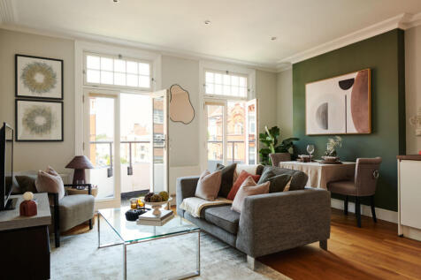 3-bed flat on Hamlet Gardens, King Street, Hammersmith, W6, £4,500/mo
