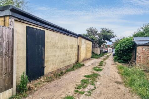 Rear of 16 Empire Avenue, Edmonton, London N18 1AD