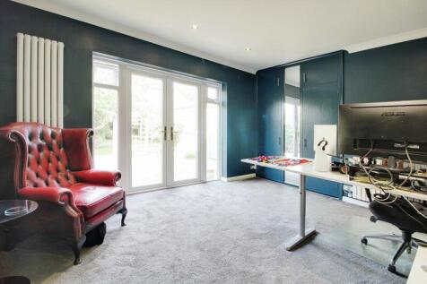 Ground Floor Bedroom / Lounge