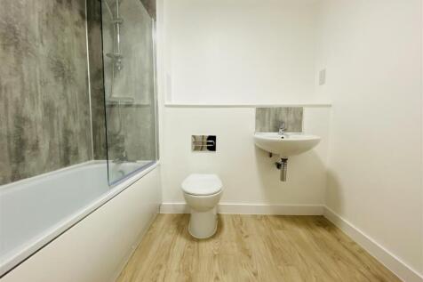 Apartment 11, 8 Avenue Road, Compton photo 5