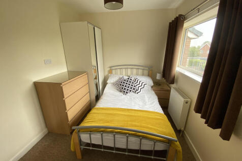 Kirfield_Drive_Bedroom_4_002