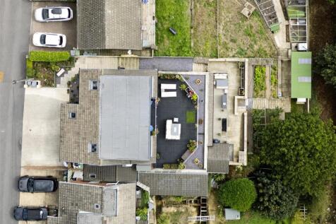 Bramleys Estate Agents - Foxroyd - Dewsbury (78).j