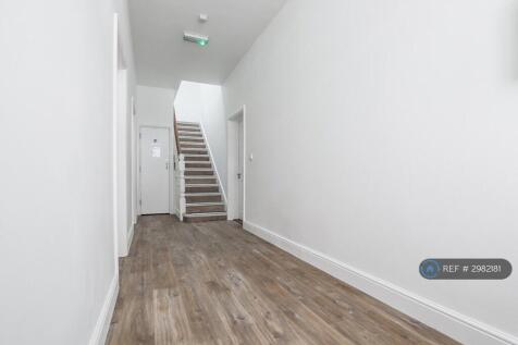 Communal Hallway (Ground Floor)