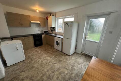3 bed house, Kennan Avenue, CV31 3HY photo 3