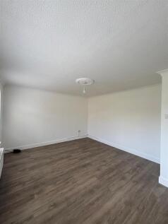 Maes Talcen, Brackla, Bridgend, CF31 2LG photo 3