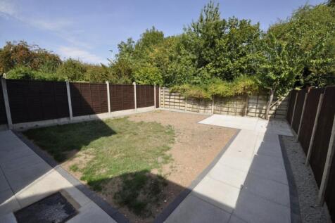 Gayfield Avenue, Brierley Hill photo 4