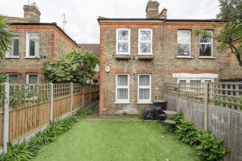Carr Road, E17