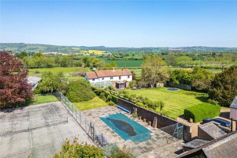 Tennis Court &amp; Swim