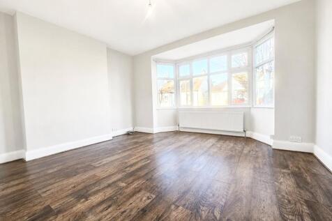 Tankerville Drive, Leigh-on-Sea, Essex, SS9 photo 3