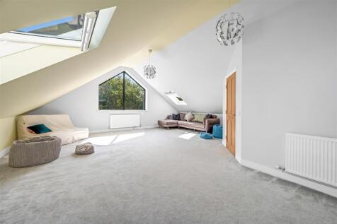 Second Lounge / Games / Cinema Room