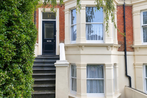 1-bed flat on De Cham Road, St. Leonards, TN37 6JP, £900/mo
