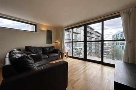 Livingroom.jpeg