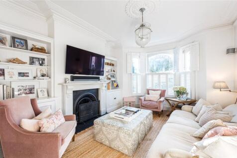 London, SW11 - property photo