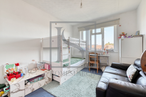 This Spacious two bedroom in a small block with a