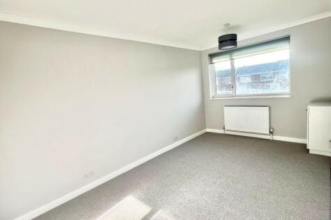 Severn Road, Ferndown, Dorset, BH22 photo 5
