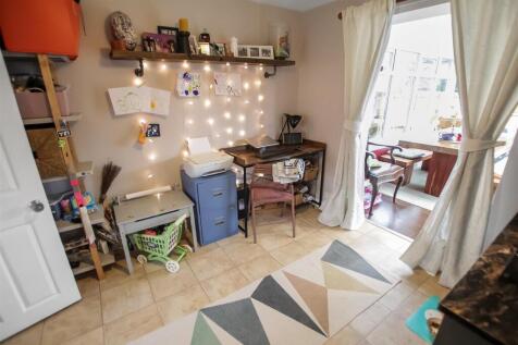 Kitchen (2).jpg