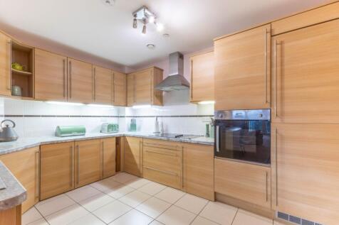 KITCHEN / LIVING AREA