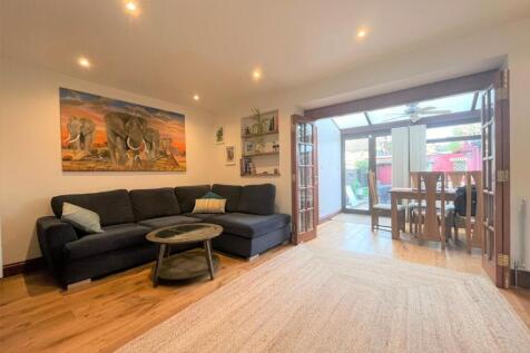 Lounge 3