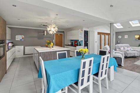 Kitchen living diner