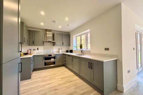 WhatsApp Image 2025-09-11 at 13.57.28_3815950d.jpg