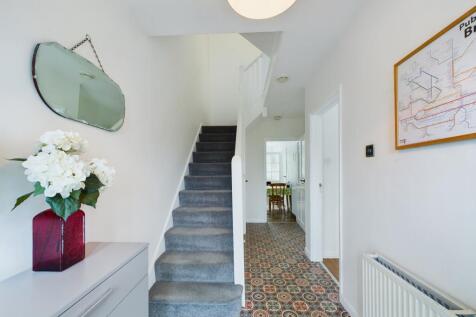 CAM02023G0-PR0054-STILL011