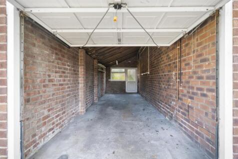 Garage.JPG