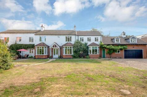 Devon House Low Res PH-27.jpg