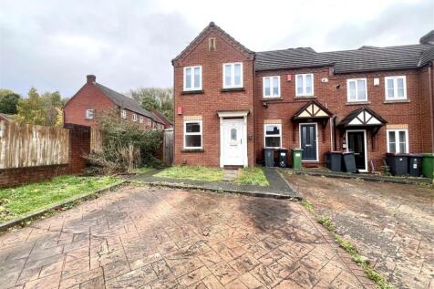 2-bed flat on Chainmakers Gate, Telford, £750/mo