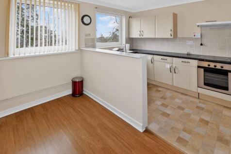Maes-Yr-Awel, Radyr, CF15 photo 3