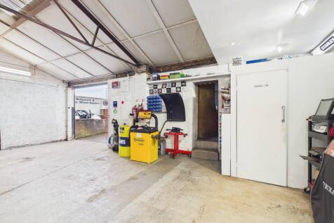 Unit 1 Block 4 , Blackpool, FY6 8JU photo 3