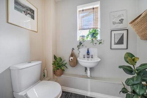 1348331-23-68b9aa...