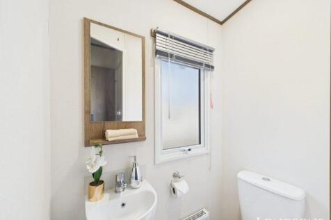 Cam02173g0 Pr0276 Still022