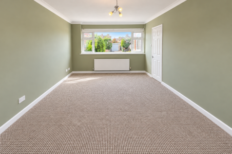 Westwood Drive, Bourne photo 3