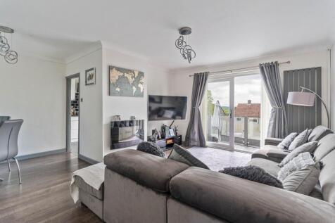 Living Room/Dining Room