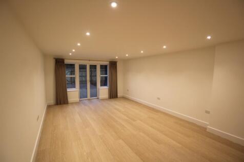 Orchard Road, Royston  photo 2