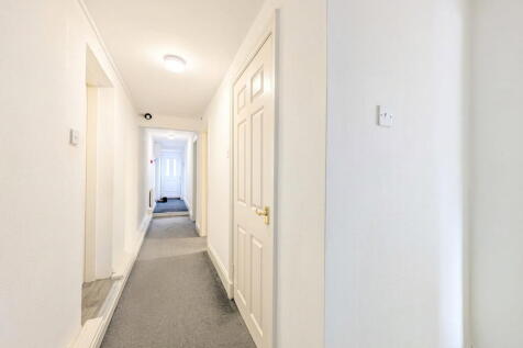 To Let - Park Plaza, Park Crescent, Southport, PR9 - Two Bed Ground Floor Apt photo 4
