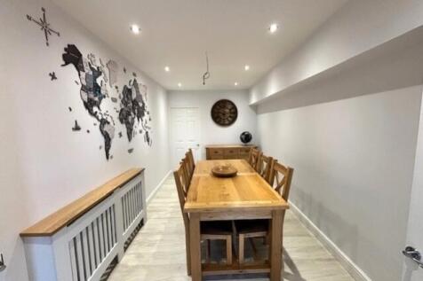 3 Wilmot dining room